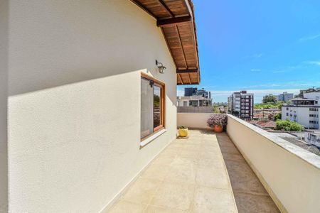 Apartamento à venda com 191m², 3 quartos e 2 vagas Apartamento à venda com 191m², 3 quartos e 2 vagasTerraço