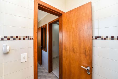 Apartamento à venda com 191m², 3 quartos e 2 vagas Apartamento à venda com 191m², 3 quartos e 2 vagasBanheiro de serviço