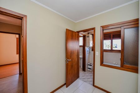 Apartamento à venda com 191m², 3 quartos e 2 vagas Apartamento à venda com 191m², 3 quartos e 2 vagasQuarto de Serviço