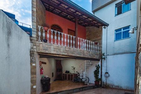 Apartamento à venda com 200m², 3 quartos e 1 vagaQuintal