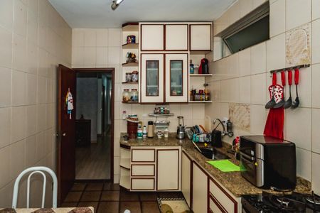 Apartamento à venda com 200m², 3 quartos e 1 vagaCozinha