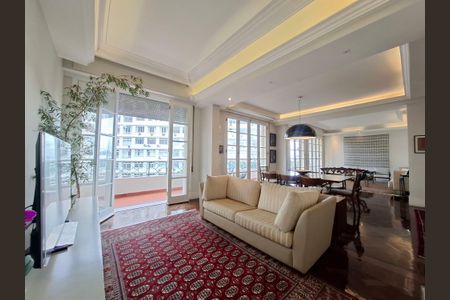 Apartamento à venda com 234m², 3 quartos e 1 vaga Apartamento à venda com 234m², 3 quartos e 1 vagaSala