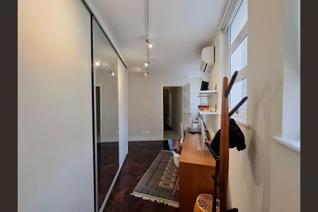 Apartamento à venda com 234m², 3 quartos e 1 vaga Apartamento à venda com 234m², 3 quartos e 1 vagaCloset da Suíte 1