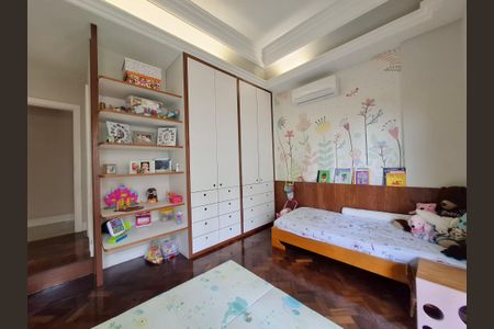 Apartamento à venda com 234m², 3 quartos e 1 vaga Apartamento à venda com 234m², 3 quartos e 1 vagaSuíte 3