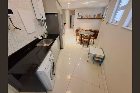 Apartamento à venda com 234m², 3 quartos e 1 vaga Apartamento à venda com 234m², 3 quartos e 1 vagaÁrea de Serviço