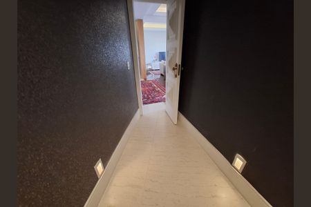 Apartamento à venda com 234m², 3 quartos e 1 vaga Apartamento à venda com 234m², 3 quartos e 1 vagaLavabo