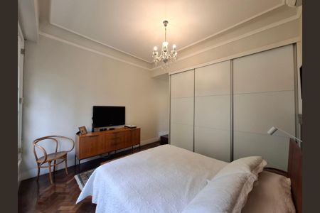 Apartamento à venda com 234m², 3 quartos e 1 vaga Apartamento à venda com 234m², 3 quartos e 1 vagaSuíte 1