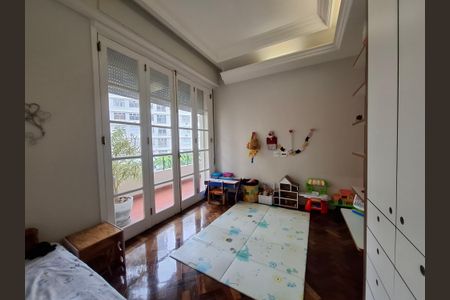 Apartamento à venda com 234m², 3 quartos e 1 vaga Apartamento à venda com 234m², 3 quartos e 1 vagaSuíte 3