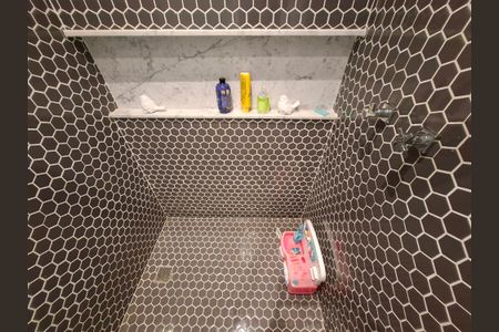 Apartamento à venda com 234m², 3 quartos e 1 vaga Apartamento à venda com 234m², 3 quartos e 1 vagaBanheiro da Suíte 3