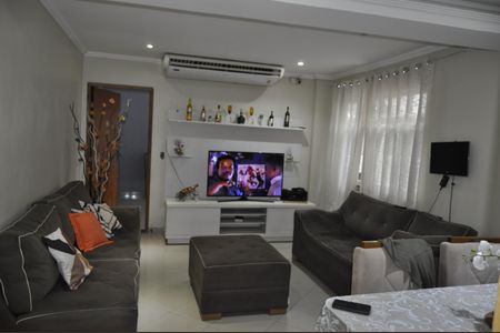 Sala de casa à venda com 4 quartos, 240m² em Riachuelo, Rio de Janeiro