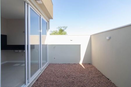 Casa de condomínio à venda com 100m², 3 quartos e 2 vagasQuintal