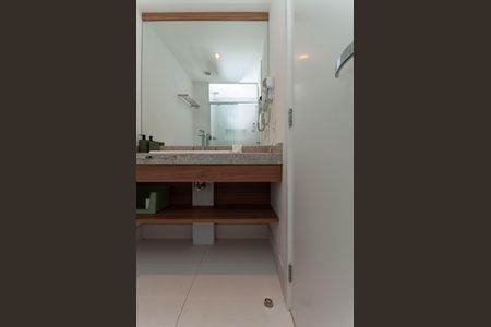 Studio para alugar com 25m², 1 quarto e sem vaga Studio para alugar com 25m², 1 quarto e sem vagaBanheiro