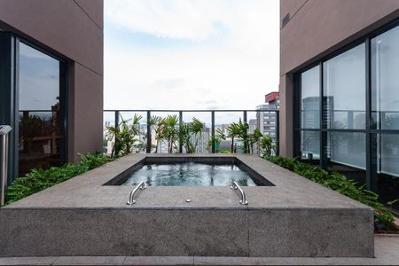 Studio para alugar com 25m², 1 quarto e sem vaga Studio para alugar com 25m², 1 quarto e sem vagaÁrea Comum - Jacuzzi