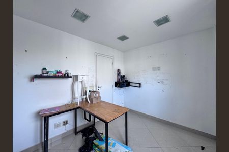 Apartamento à venda com 240m², 3 quartos e 2 vagasQuarto