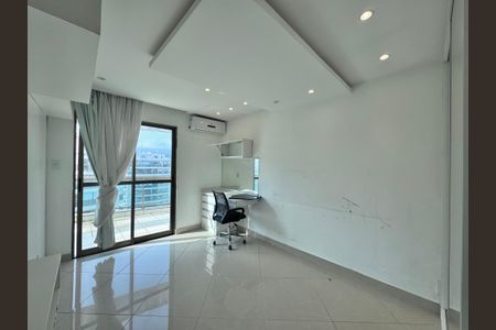 Apartamento à venda com 240m², 3 quartos e 2 vagasSuíte 1