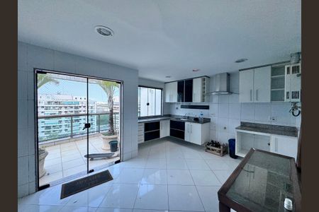 Apartamento à venda com 240m², 3 quartos e 2 vagasCozinha