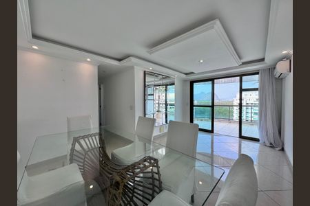 Apartamento à venda com 240m², 3 quartos e 2 vagasSala