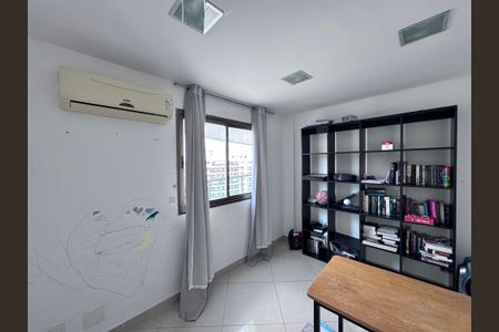 Apartamento à venda com 240m², 3 quartos e 2 vagasQuarto