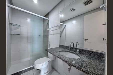 Apartamento à venda com 240m², 3 quartos e 2 vagasBanheiro da Suíte 2
