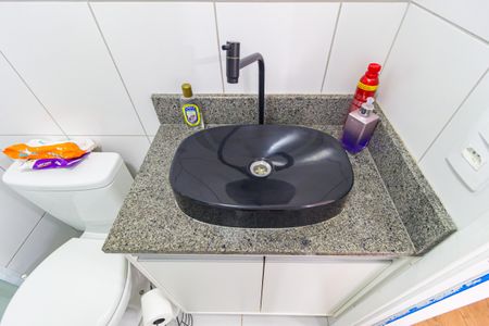 Apartamento à venda com 38m², 2 quartos e sem vagaDetalhe - Banheiro