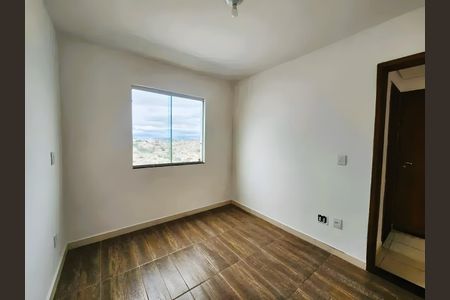 Quarto de apartamento para alugar com 2 quartos, 120m² em Vale das Amendoeiras, Contagem