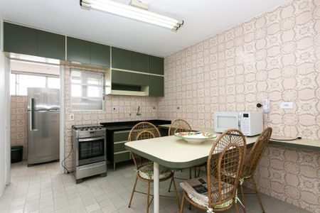 Apartamento para alugar com 80m², 2 quartos e 2 vagasCozinha