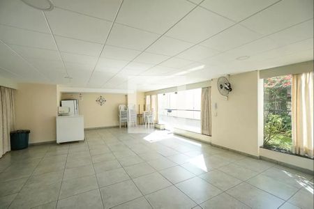 Apartamento para alugar com 80m², 2 quartos e 2 vagasÁrea comum - Salão de festas