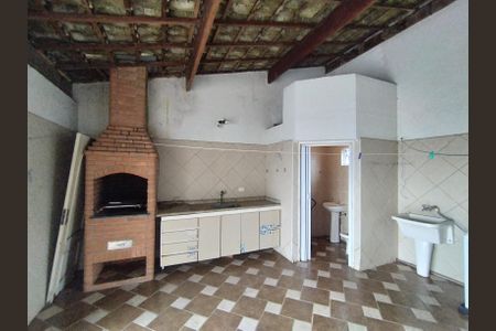 Casa à venda com 212m², 4 quartos e 2 vagasChurrasqueira