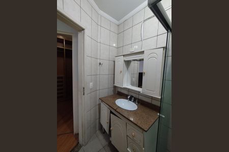 Casa à venda com 212m², 4 quartos e 2 vagasBanheiro da Suíte