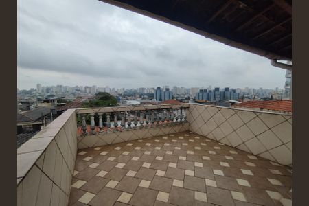 Casa à venda com 212m², 4 quartos e 2 vagasVaranda