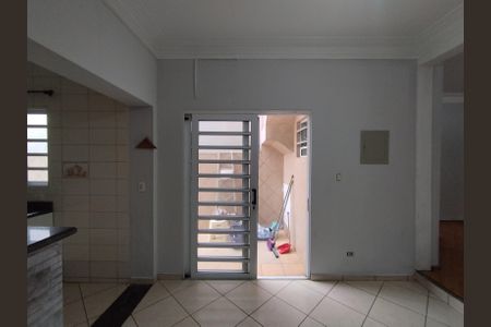 Casa à venda com 212m², 4 quartos e 2 vagasSala