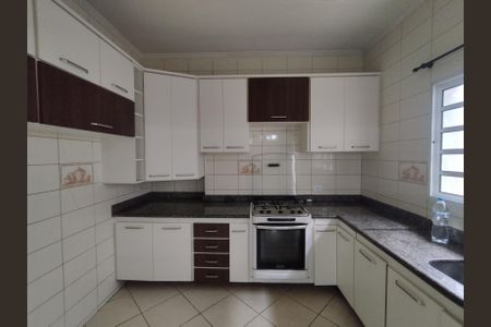 Casa à venda com 212m², 4 quartos e 2 vagasCozinha