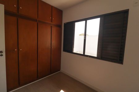 Casa à venda com 236m², 3 quartos e 5 vagasQuarto