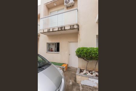 Casa de condomínio à venda com 80m², 2 quartos e 2 vagasFachada