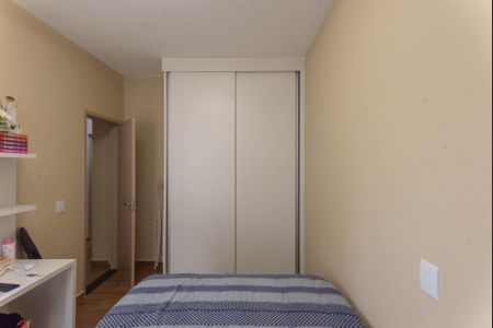 Casa de condomínio à venda com 80m², 2 quartos e 2 vagasQuarto 2