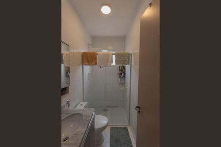 Casa de condomínio à venda com 80m², 2 quartos e 2 vagasBanheiro Social