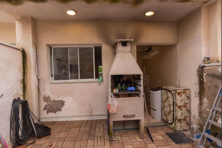 Casa de condomínio à venda com 80m², 2 quartos e 2 vagasChurrasqueira