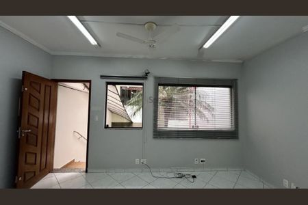 Casa à venda com 3 quartos, 130m² em Vila Carrão, São Paulo