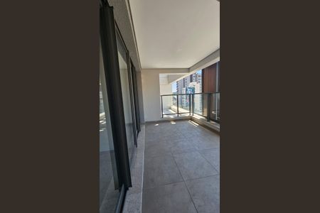Varanda  de apartamento à venda com 2 quartos, 71m² em Pinheiros, São Paulo