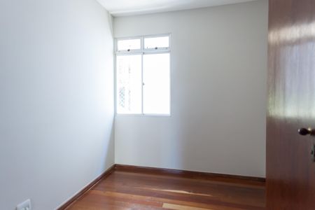 Apartamento para alugar com 95m², 3 quartos e 2 vagasQuarto 2