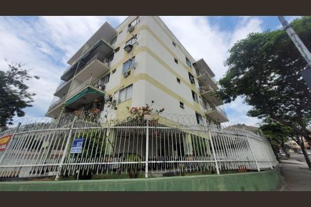 Apartamento para alugar com 73m², 3 quartos e 1 vaga Apartamento para alugar com 73m², 3 quartos e 1 vagaFachada