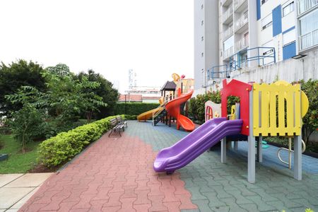 Apartamento para alugar com 65m², 2 quartos e 1 vagaÁrea comum - Playground
