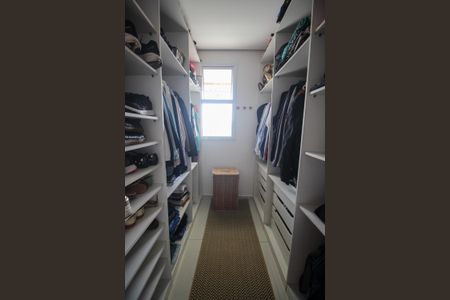 Apartamento à venda com 250m², 4 quartos e 4 vagasCloset da suíte 1