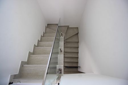 Apartamento à venda com 250m², 4 quartos e 4 vagasEscada