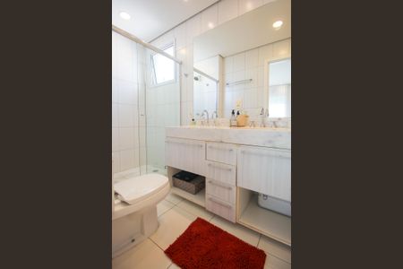 Apartamento à venda com 250m², 4 quartos e 4 vagasBanheiro da Suíte 1