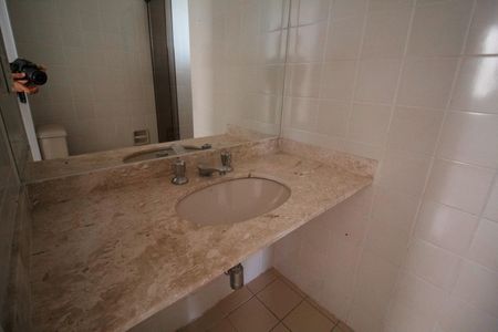 Apartamento à venda com 86m², 3 quartos e 2 vagasBanheiro Social