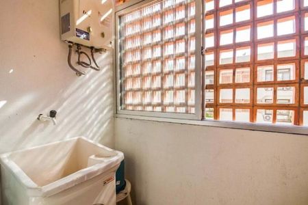 Área de Serviço de apartamento para alugar com 2 quartos, 58m² em Medianeira, Porto Alegre