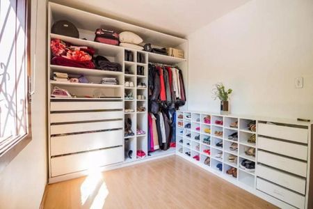 Quarto 2 de apartamento para alugar com 2 quartos, 58m² em Medianeira, Porto Alegre