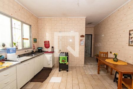 Casa à venda com 176m², 4 quartos e 2 vagas