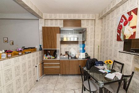 Casa à venda com 176m², 4 quartos e 2 vagas